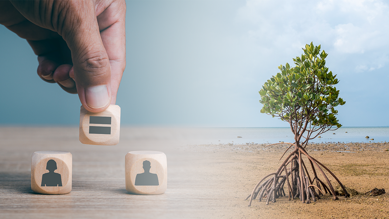 Ketika Mangrove Butuh Tangan Setara: Pengarusutamaan Gender dalam Restorasi Ekosistem Pesisir.